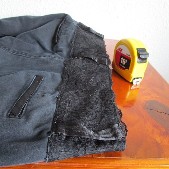 Kik girl black low rise street jeans Size 3, 29x28". Lace satin trim. 90s-2k. - Picture 10 of 15